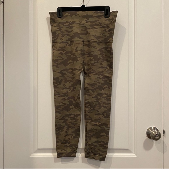 Spanx Seamless Camo Leggings - Picture 5 of 5